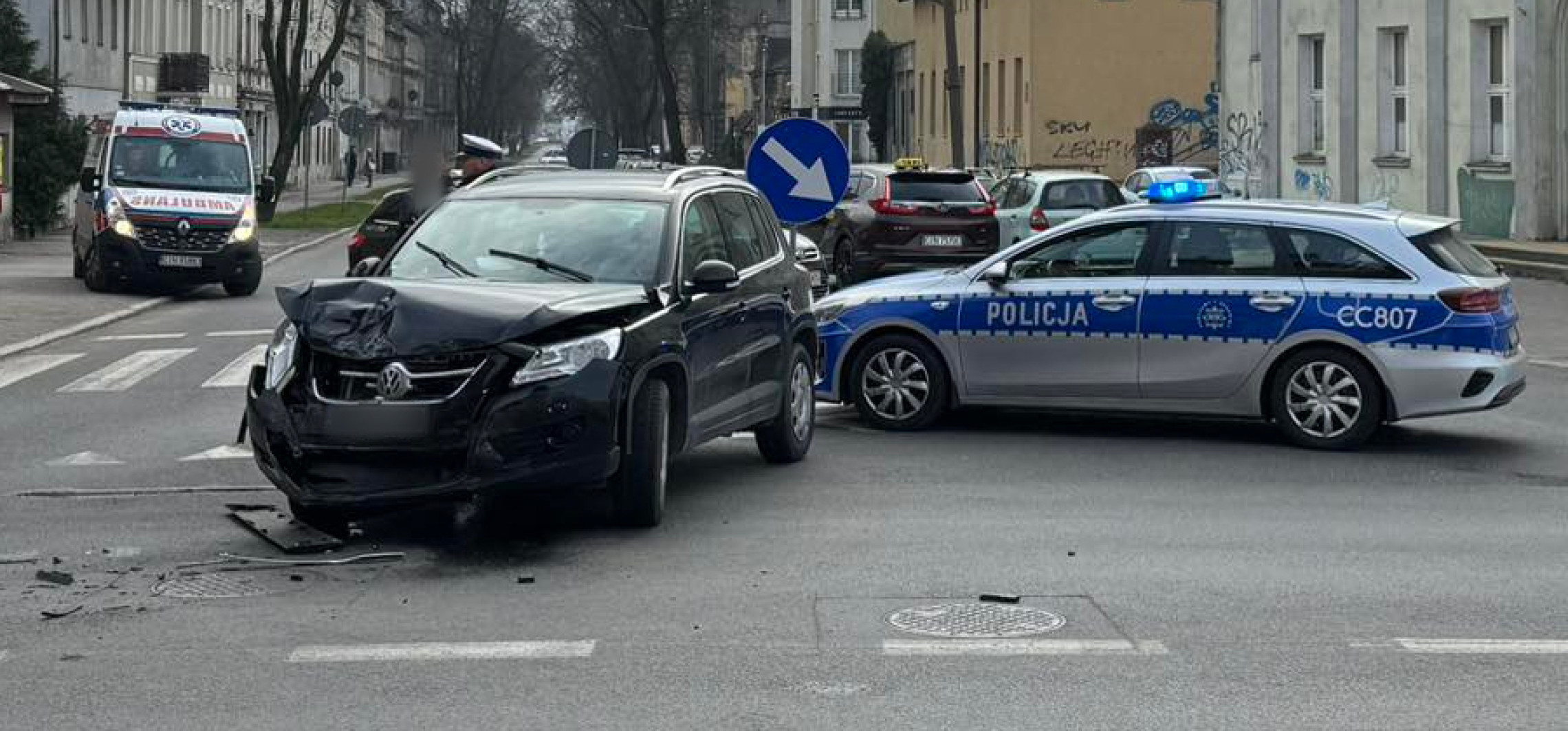 Inowrocław - Zderzenie aut w centrum. Utrudnienia na drodze