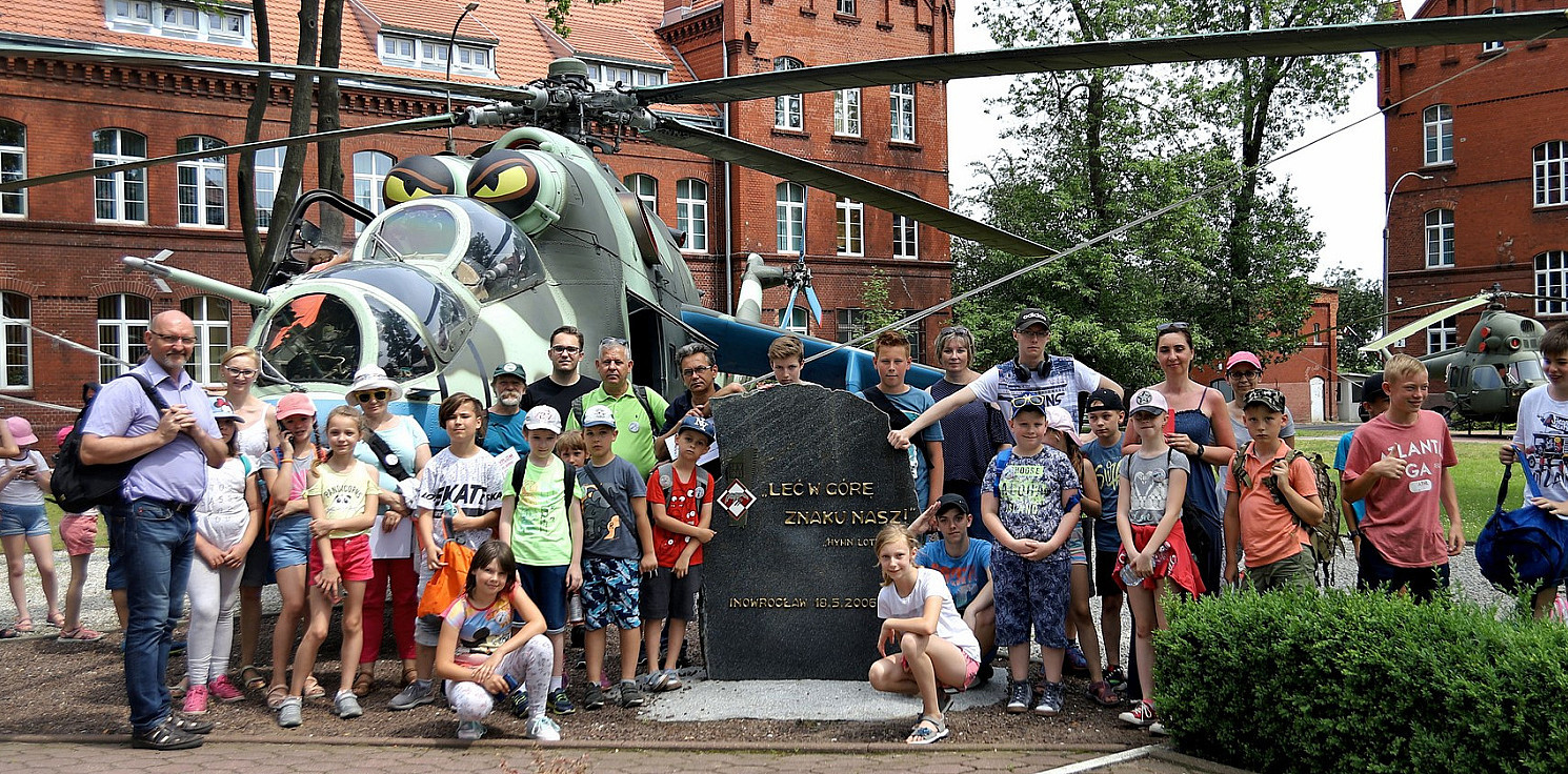 Inowrocław - Przeszli szlakiem lotnictwa Kujaw Zachodnich