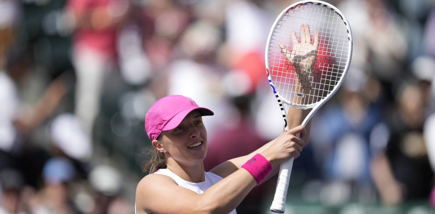 Kraj - Turniej WTA w Indian Wells - Świątek awansowała do półfinału po kreczu Wozniacki 
