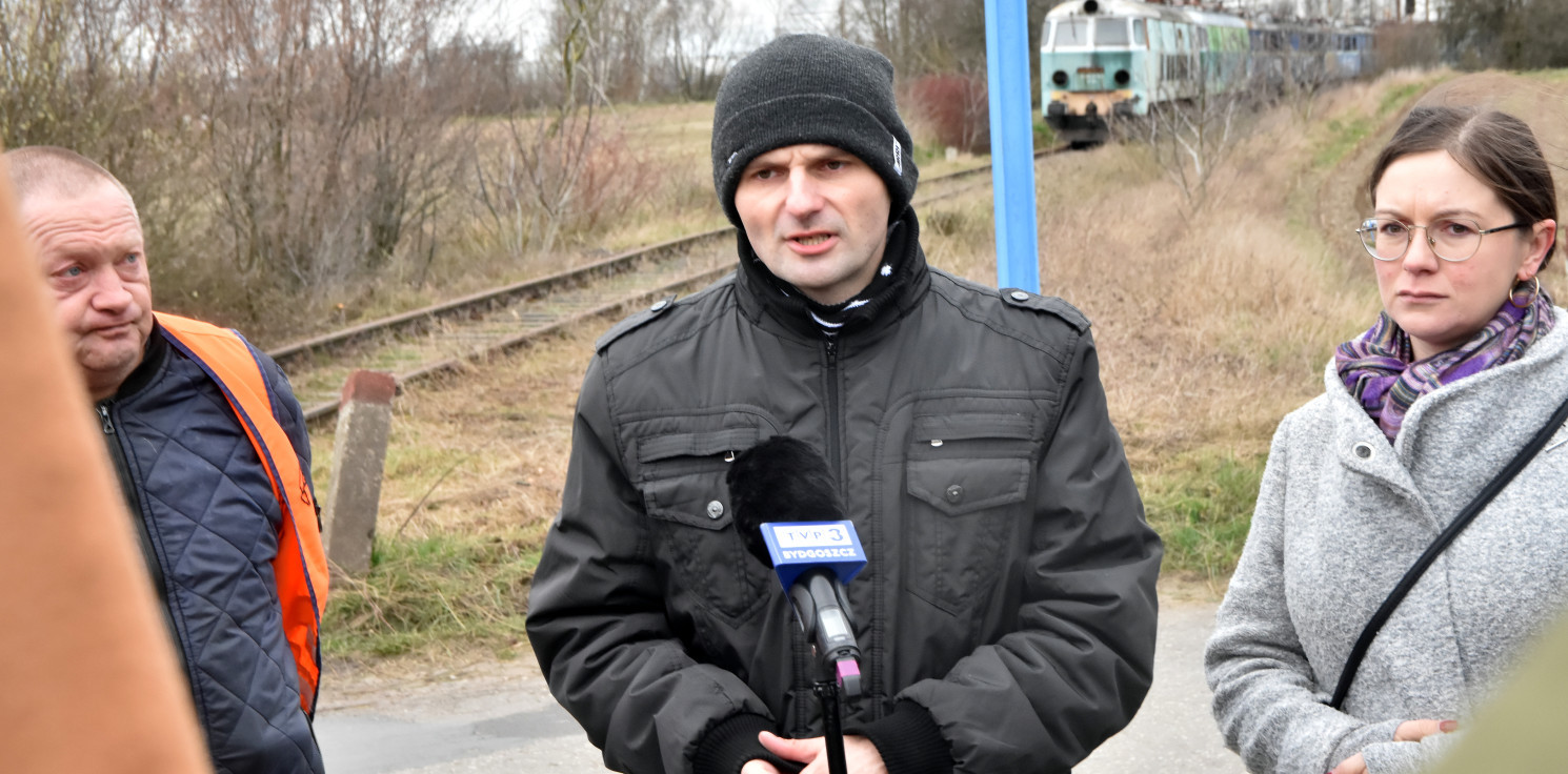 Region - Linia kolejowa znika w oczach. Chcą ją jeszcze ocalić