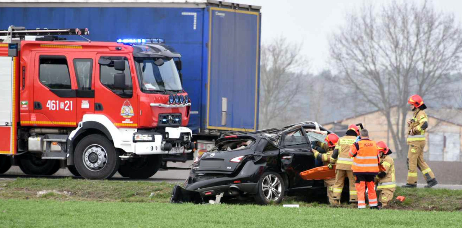 Gmina Inowrocław - Pod Inowrocławiem dachowało auto