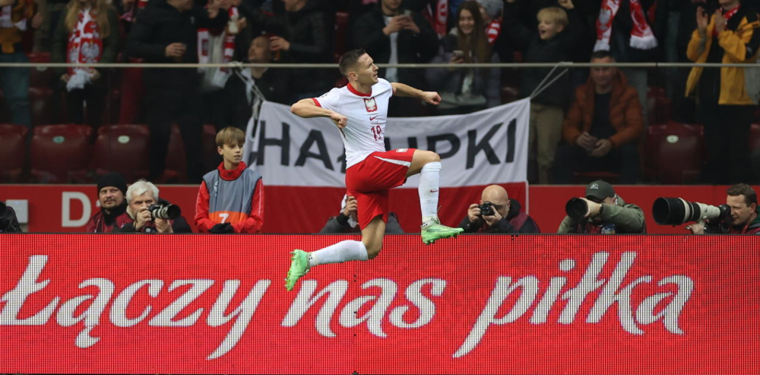 Kraj - Piłkarska reprezentacja Polski wygrała w Warszawie z Estonią 5:1