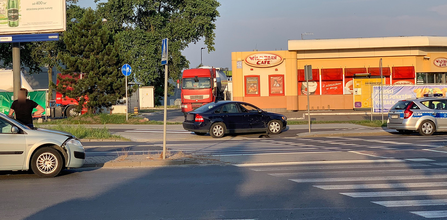Inowrocław - Kolizja z udziałem dwóch aut na Poznańskiej