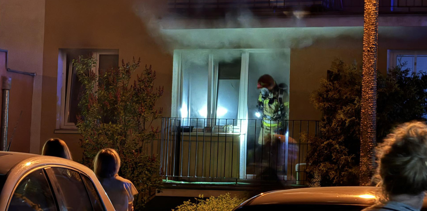 Inowrocław - Pożar w bloku na Rąbinie. Jedna osoba poszkodowana