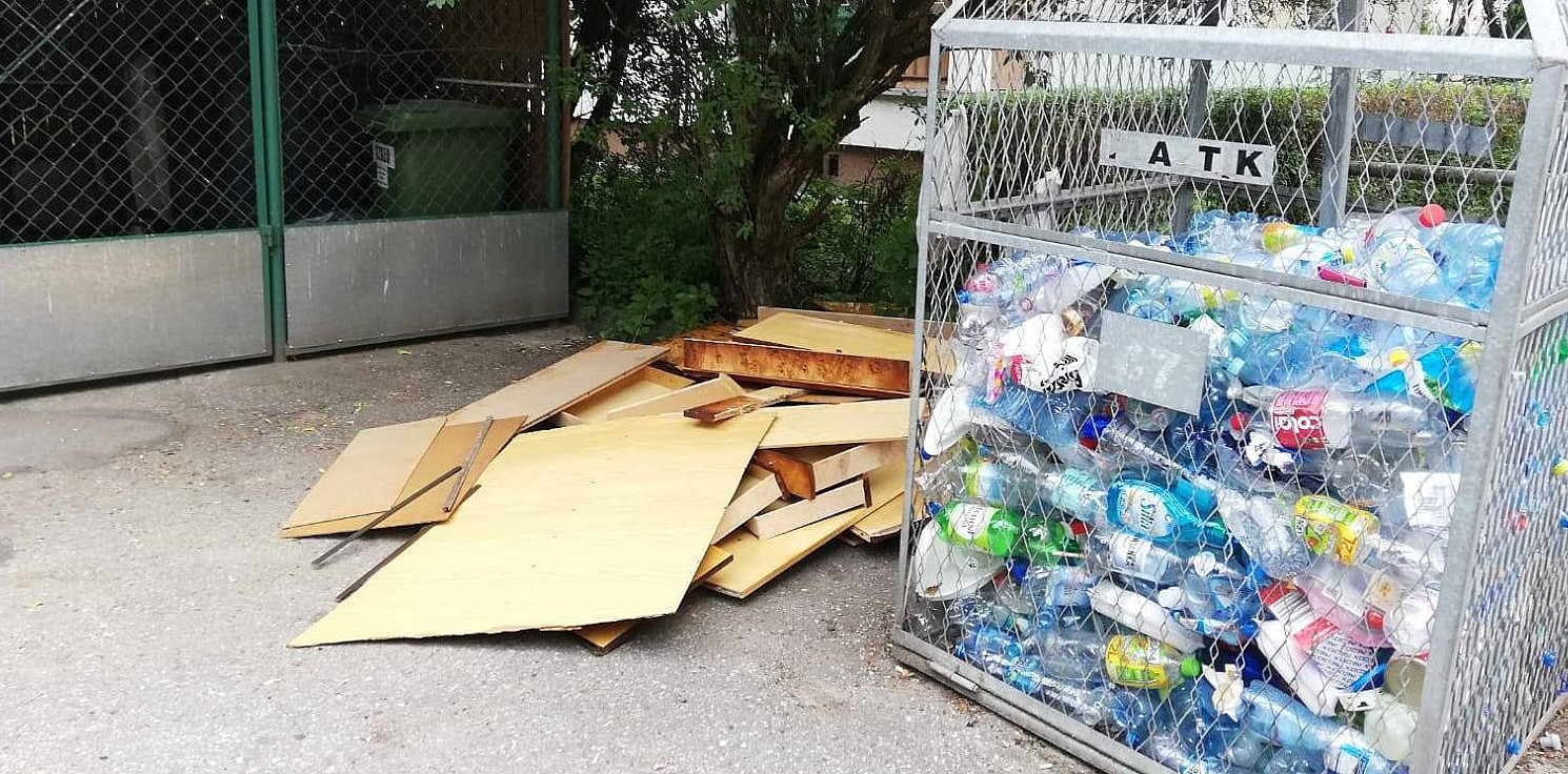 Inowrocław - Mandat za zostawianie śmieci przy pojemnikach
