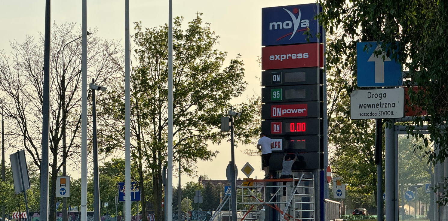 Inowrocław - Na Miechowicką wraca stacja paliw. Wyróżnia ją sposób płatności