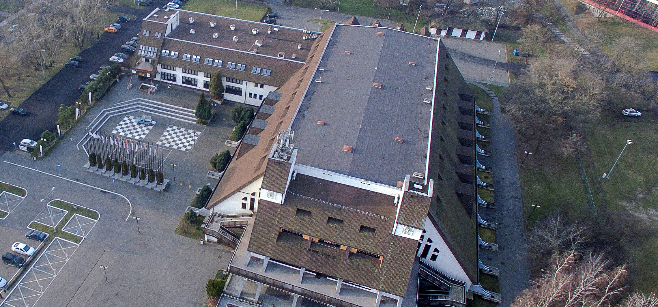 Inowrocław - Dach rąbińskiej hali czeka termomodernizacja