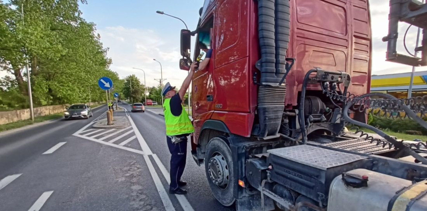 Inowrocław - Po majówce wsiedli za kółko na podwójnym gazie