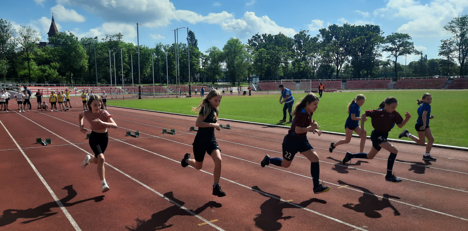Inowrocław - Na stadionie znów królowała lekkoatletyka. Tym razem do rywalizacji stanęli najmłodsi