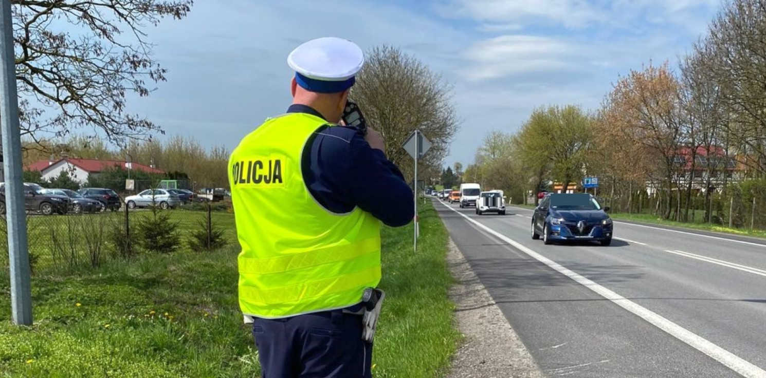 Inowrocław - Kierowcy pędzą przez przejścia pod okiem policji