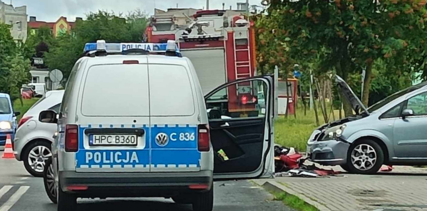 Inowrocław - Na Wojska Polskiego zderzenie auta i motocykla
