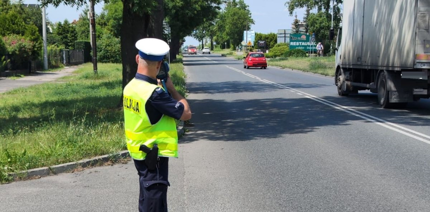 Inowrocław - Policja wyciągnęła “suszarki”. 2/3 kierowców jechało za szybko