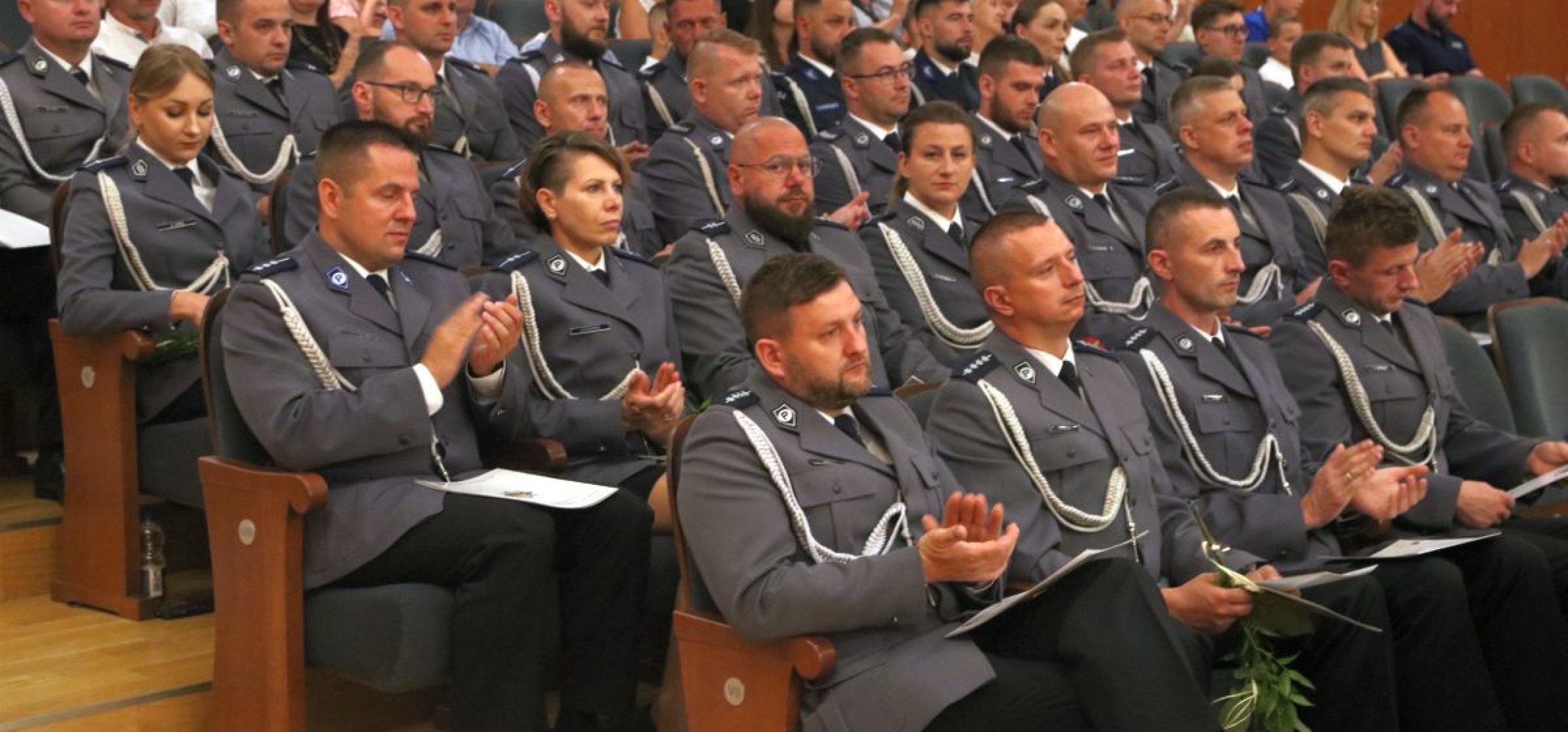 Inowrocław - Dziś Święto Policji. Wręczono 74 awanse