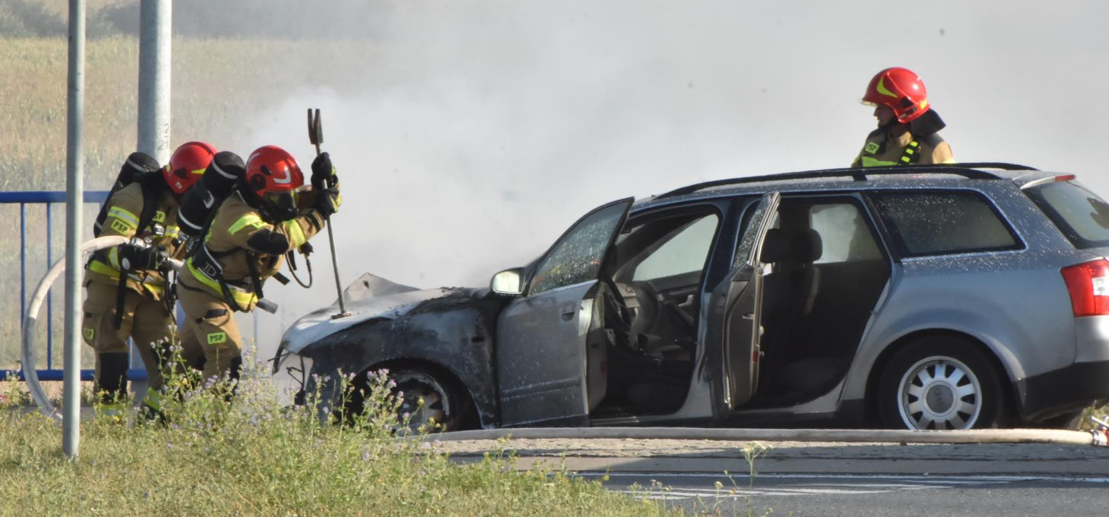 Region - Pożar auta przy obwodnicy Inowrocławia