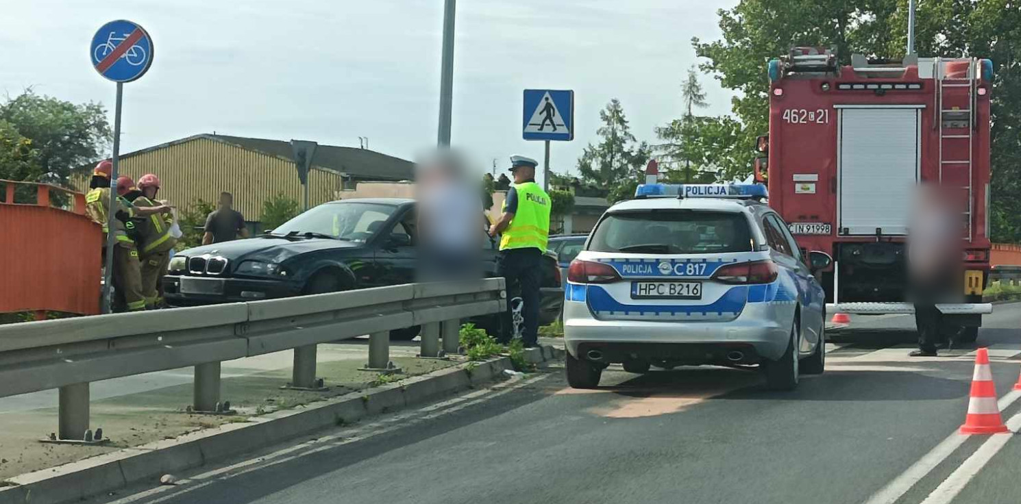 Inowrocław - Kraksa na wiadukcie przy dworcu kolejowym