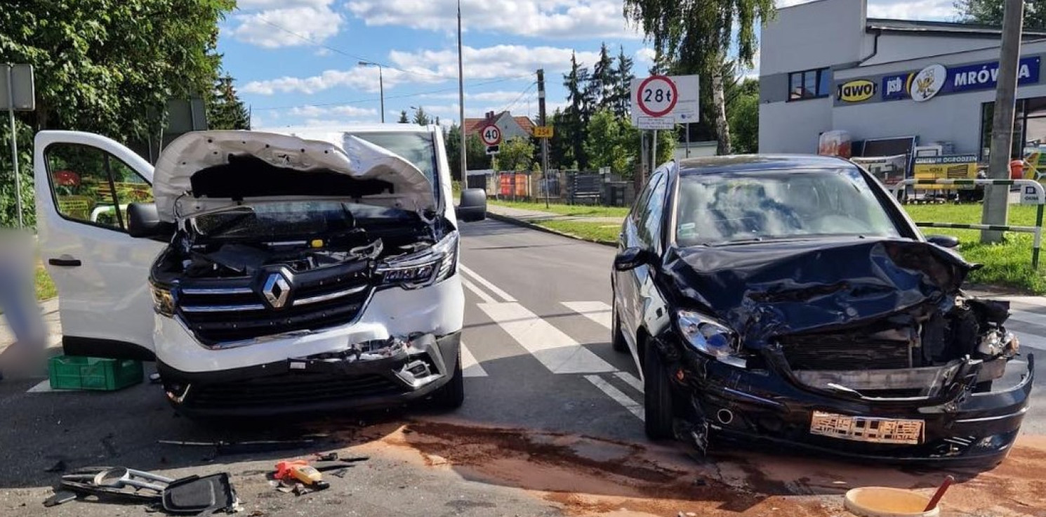 Mogilno - Trzy auta zderzyły się na newralgicznym skrzyżowaniu