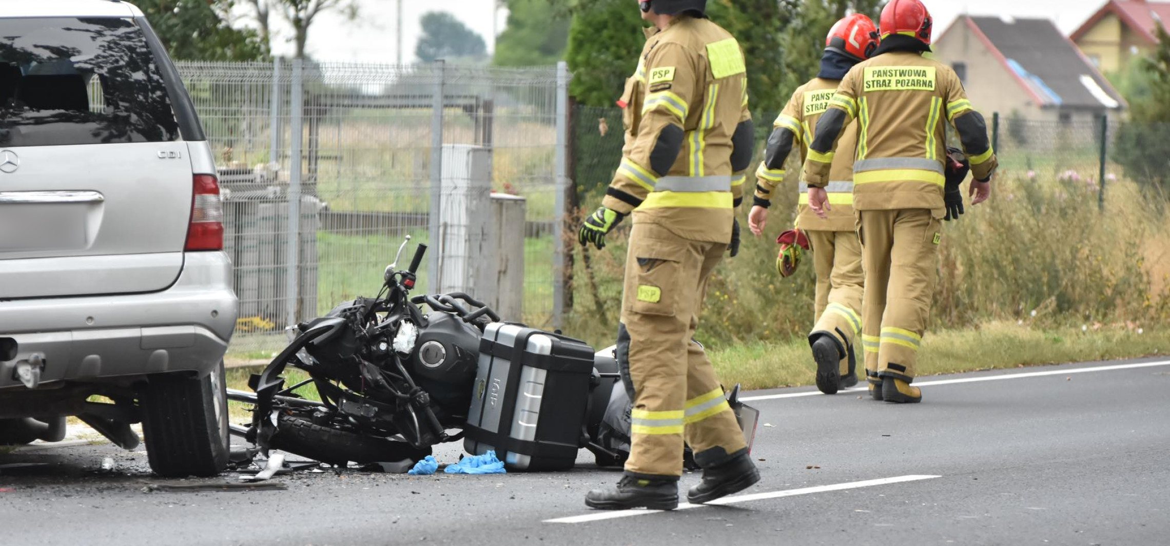 Gmina Inowrocław - Zderzenie motocykla z mercedesem. Duże korki na drodze do Bydgoszczy