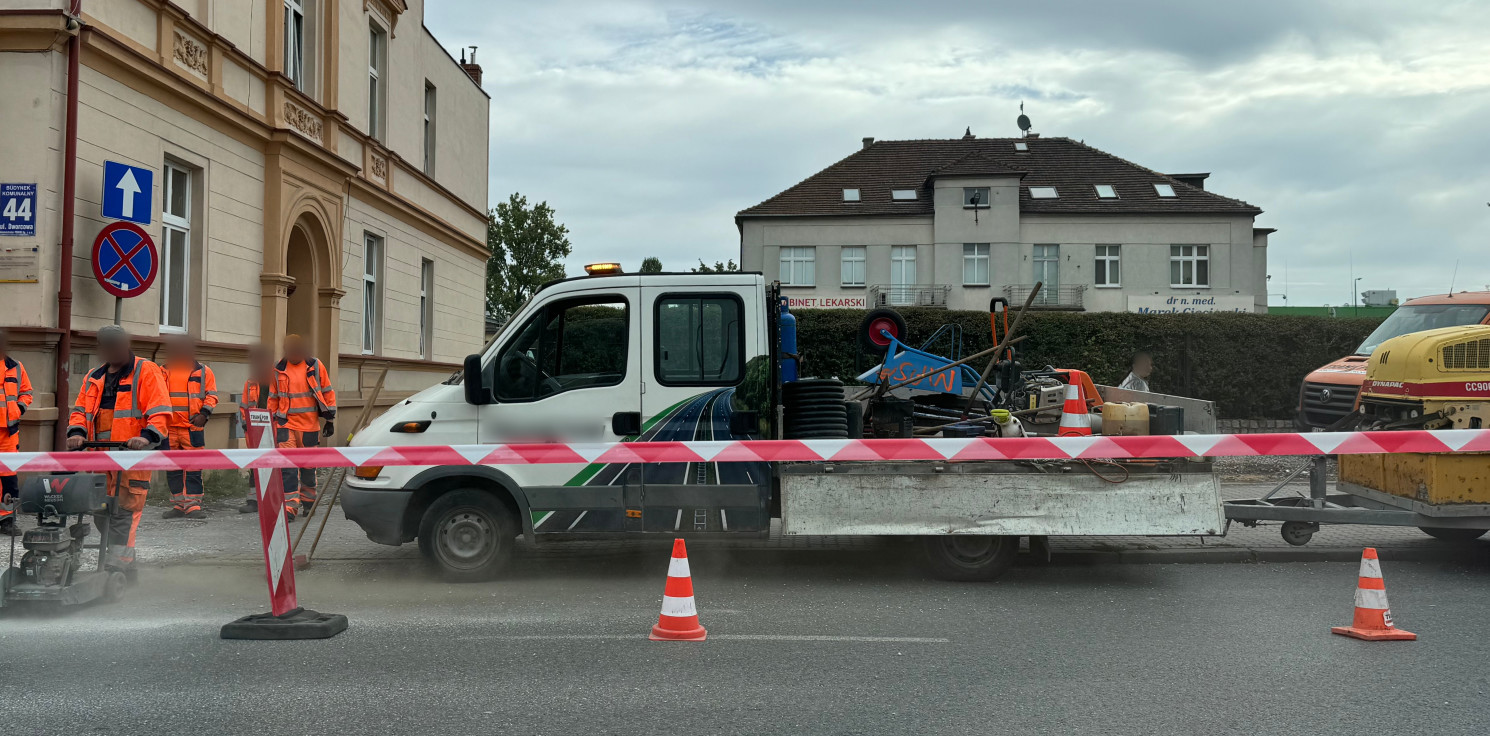 Inowrocław - Utrudnienia na Dworcowej, usuwają skutki awarii