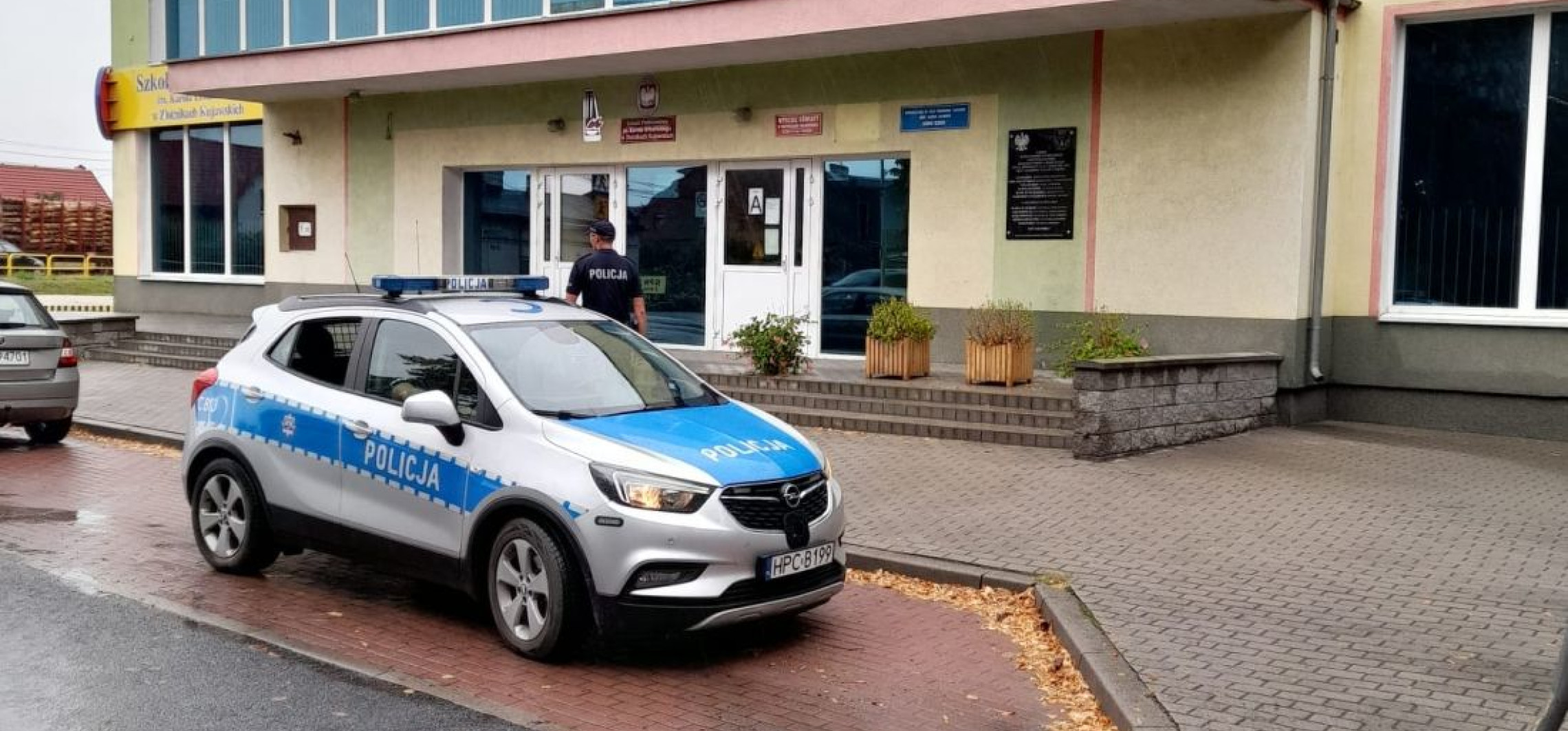 Inowrocław - Policjanci przy szkołach. To przygotowania do nowego roku szkolnego