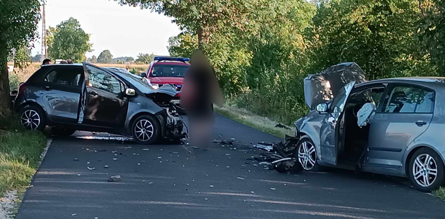 Kruszwica.online - Groźna kraksa za Kruszwicą, zderzyły się trzy auta