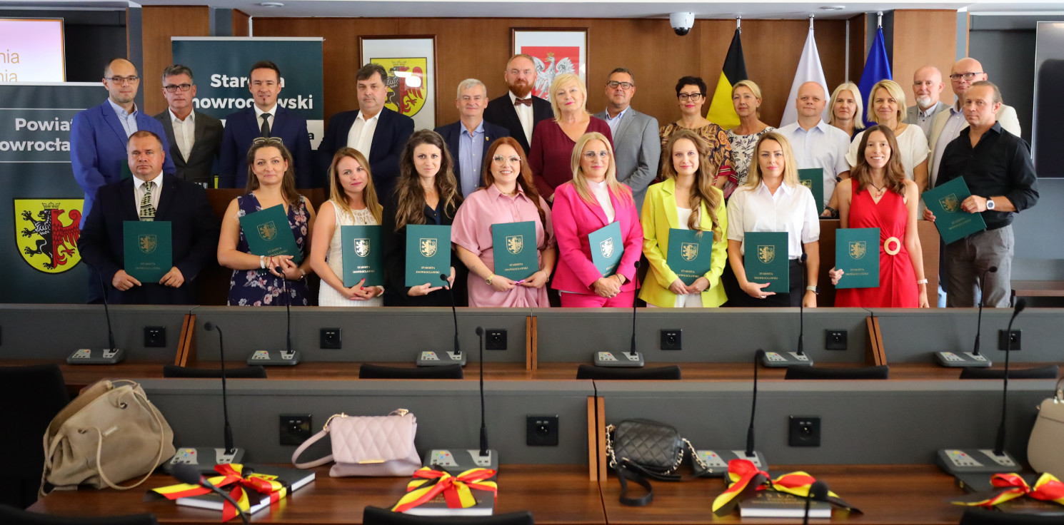 Inowrocław - Uroczystość w powiecie. Mianowania dla nauczycieli