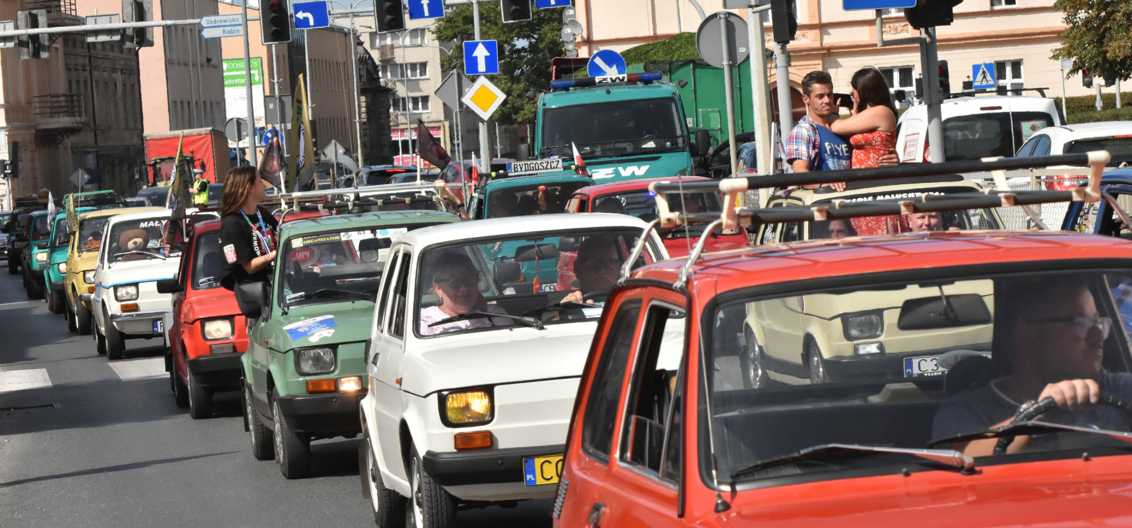 Inowrocław - Zlot aut z czasów PRL. Wystawa, parada ulicami miasta