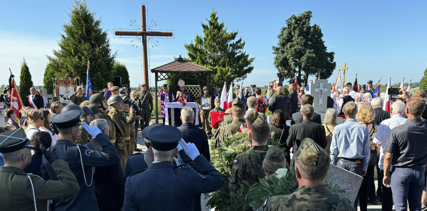 Gniewkowo.online - W Murzynnie uroczyście pożegnano wielkiego patriotę 