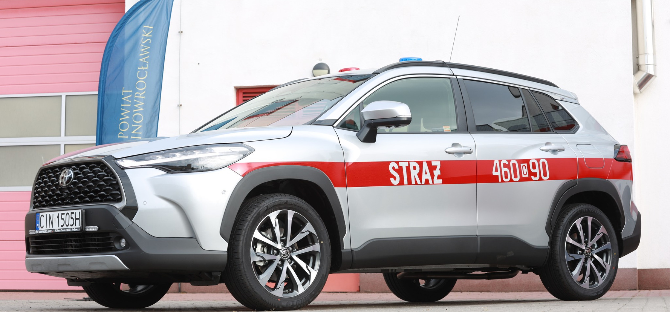 Strażacy dostali nowe auto. To japoński SUV