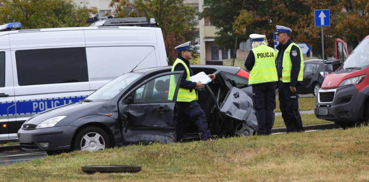 Inowrocław - Poranna kraksa na osiedlu Rąbin