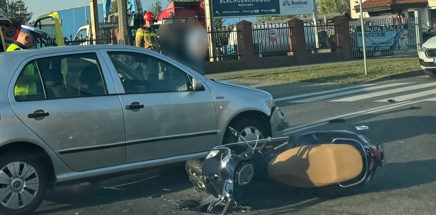 Inowrocław - Zderzenie osobówki z motocyklem na Poznańskiej
