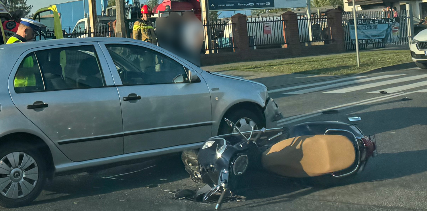 Inowrocław - Zderzenie osobówki z motocyklem na Poznańskiej