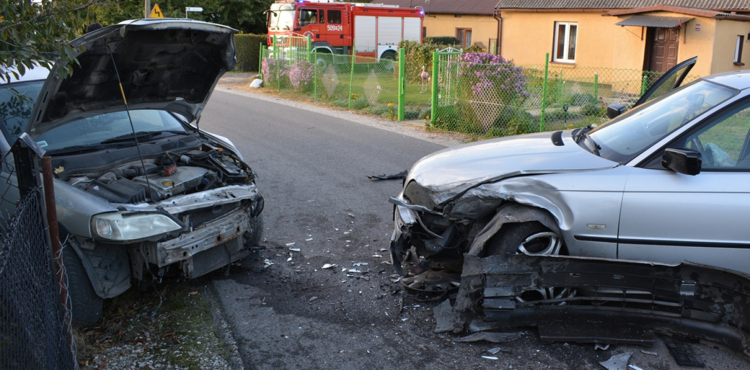 Radziejów - 22-latek za kierownicą BMW spowodował wypadek