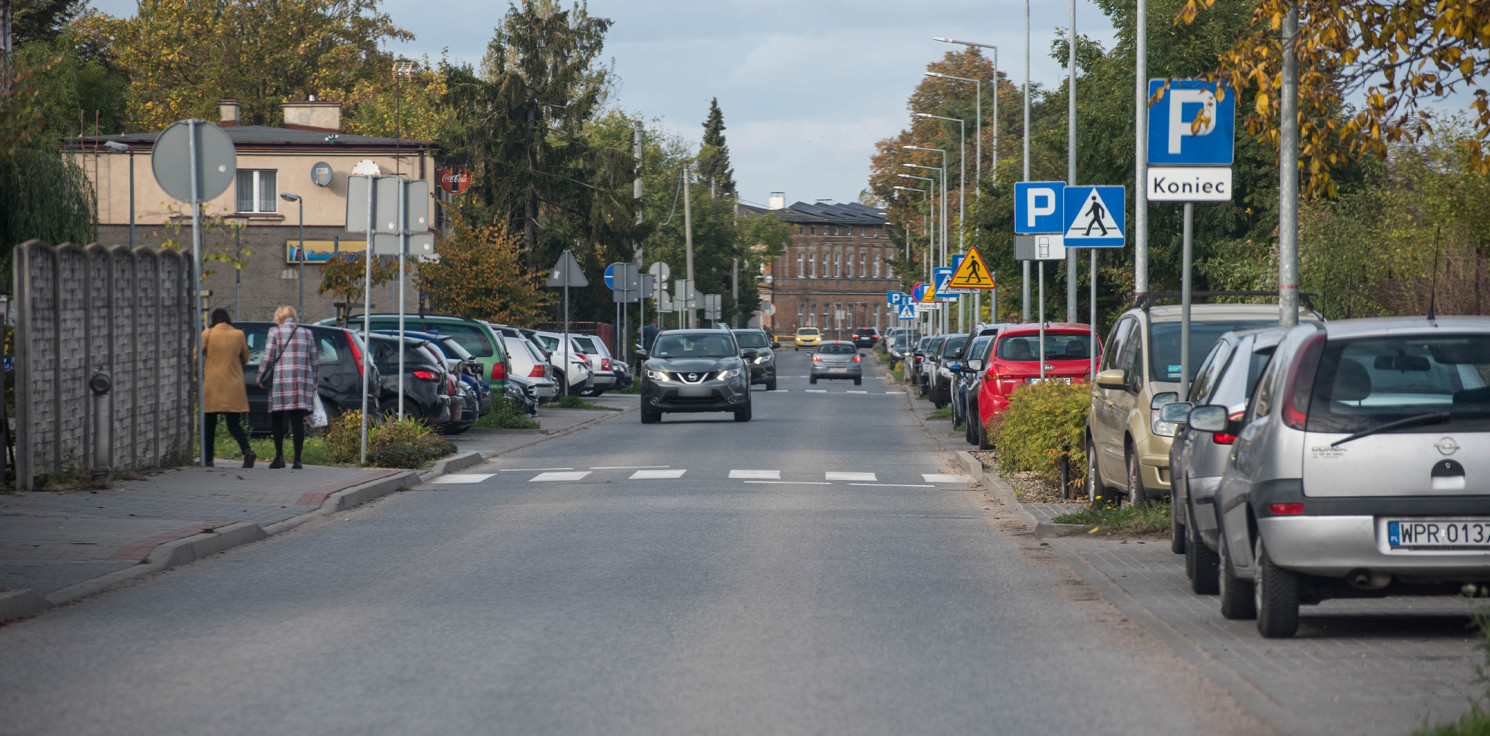 Inowrocław - Kierowcy na ul. Długiej jeżdżą za szybko? Pojawił się pomysł progów zwalniających