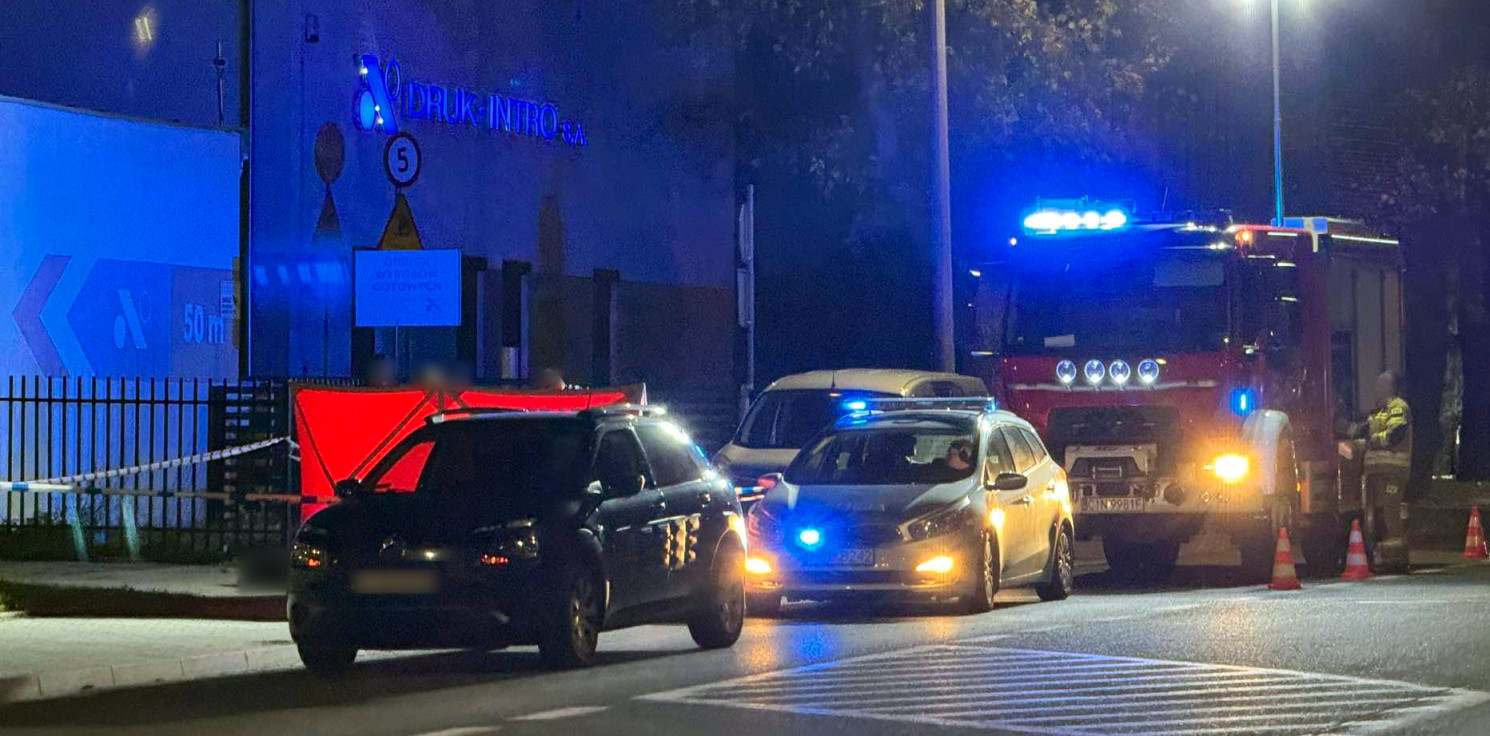 Inowrocław - Interwencja służb przy Biedronce, nie żyje 79-latek