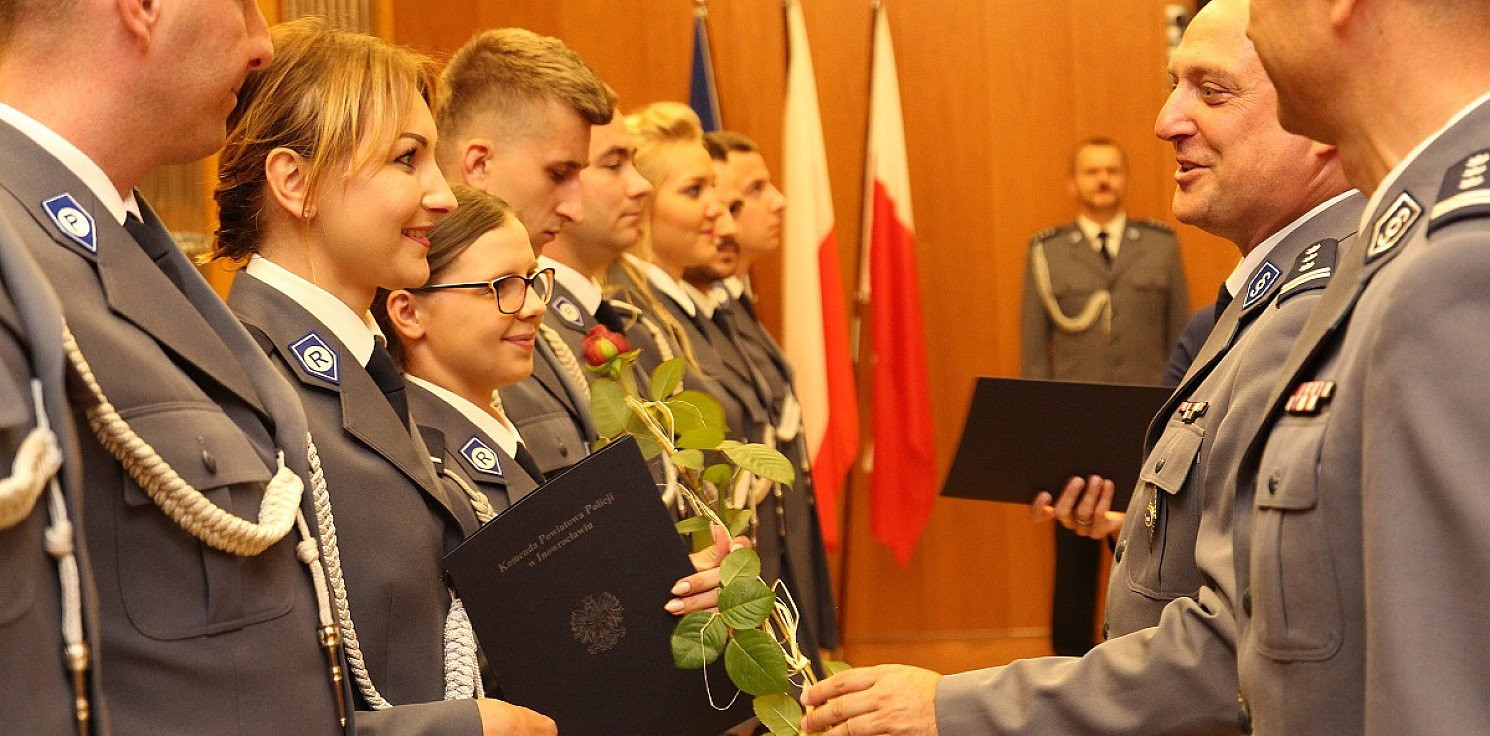 Inowrocław - Święto policji. Awanse i podziękowania