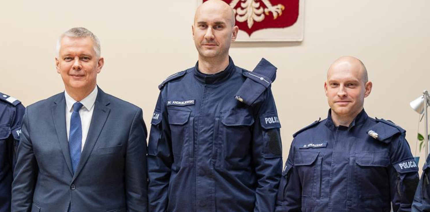 Inowrocław - Inowrocławscy policjanci uratowali życie rocznego chłopca