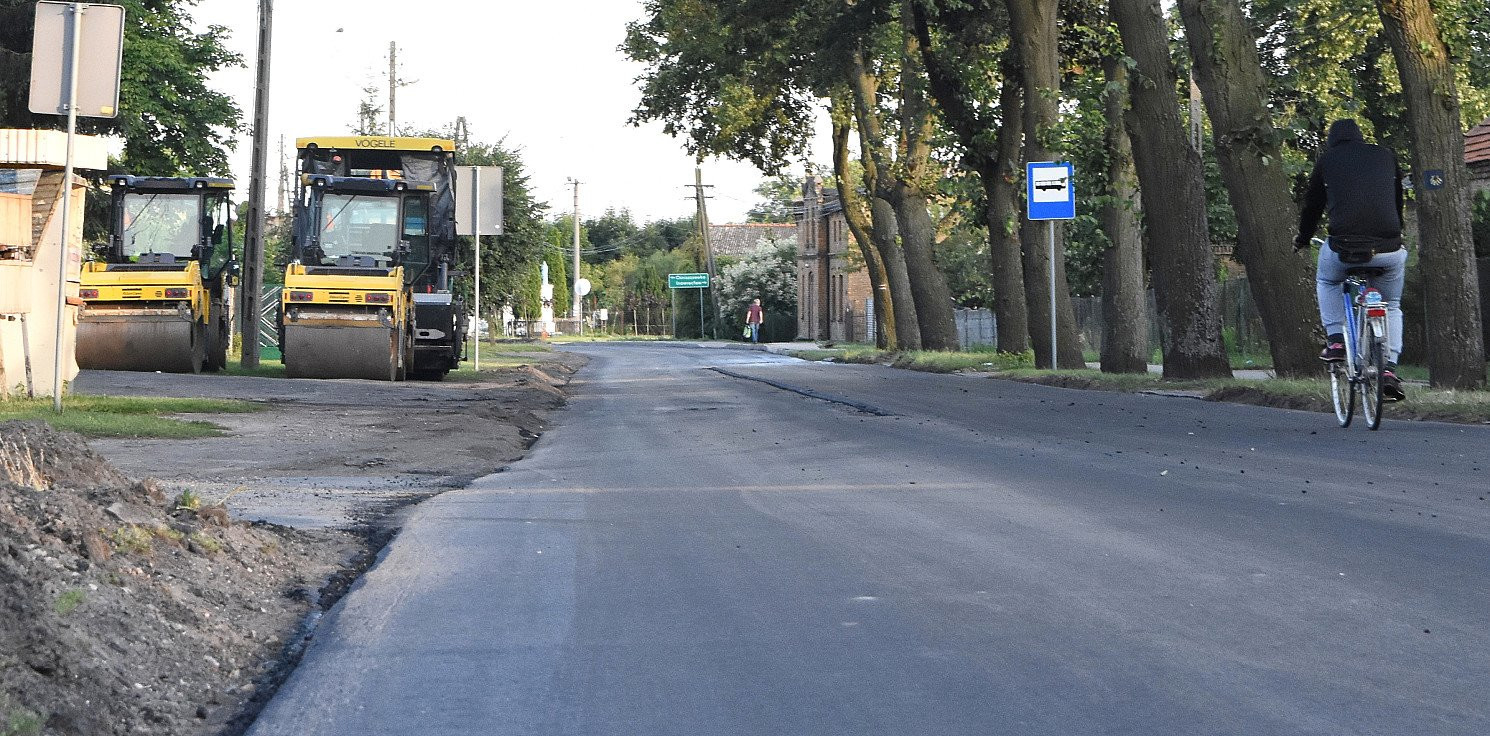 Inowrocław - Nowe dywaniki na drogach powiatu