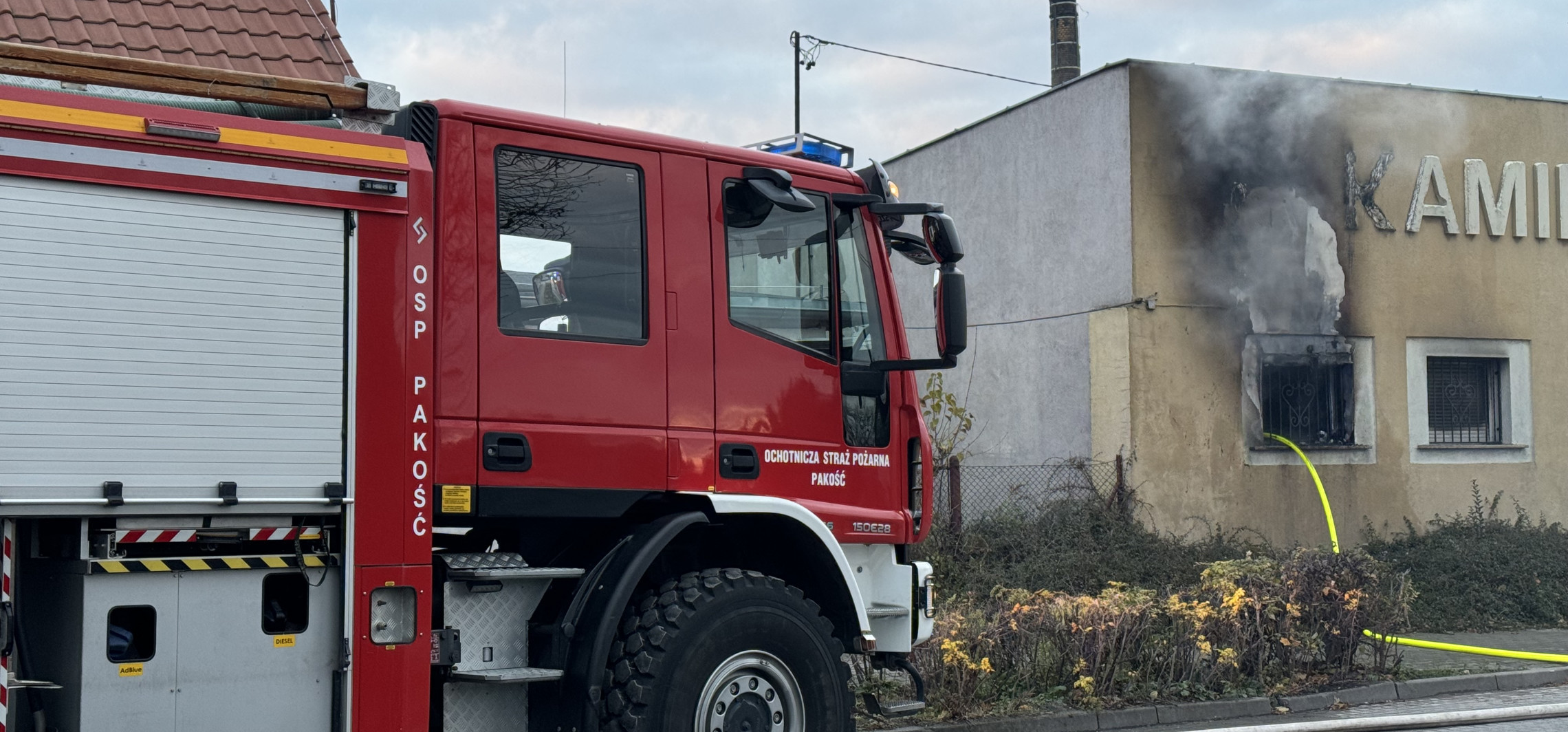 Pakość - Pożar w Pakości. Sześć zastępów straży w akcji