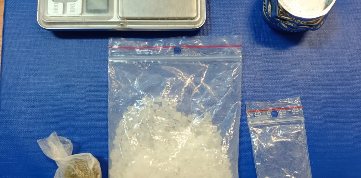 Mogilno - Niedozwolone kryształy i marihuana w aucie