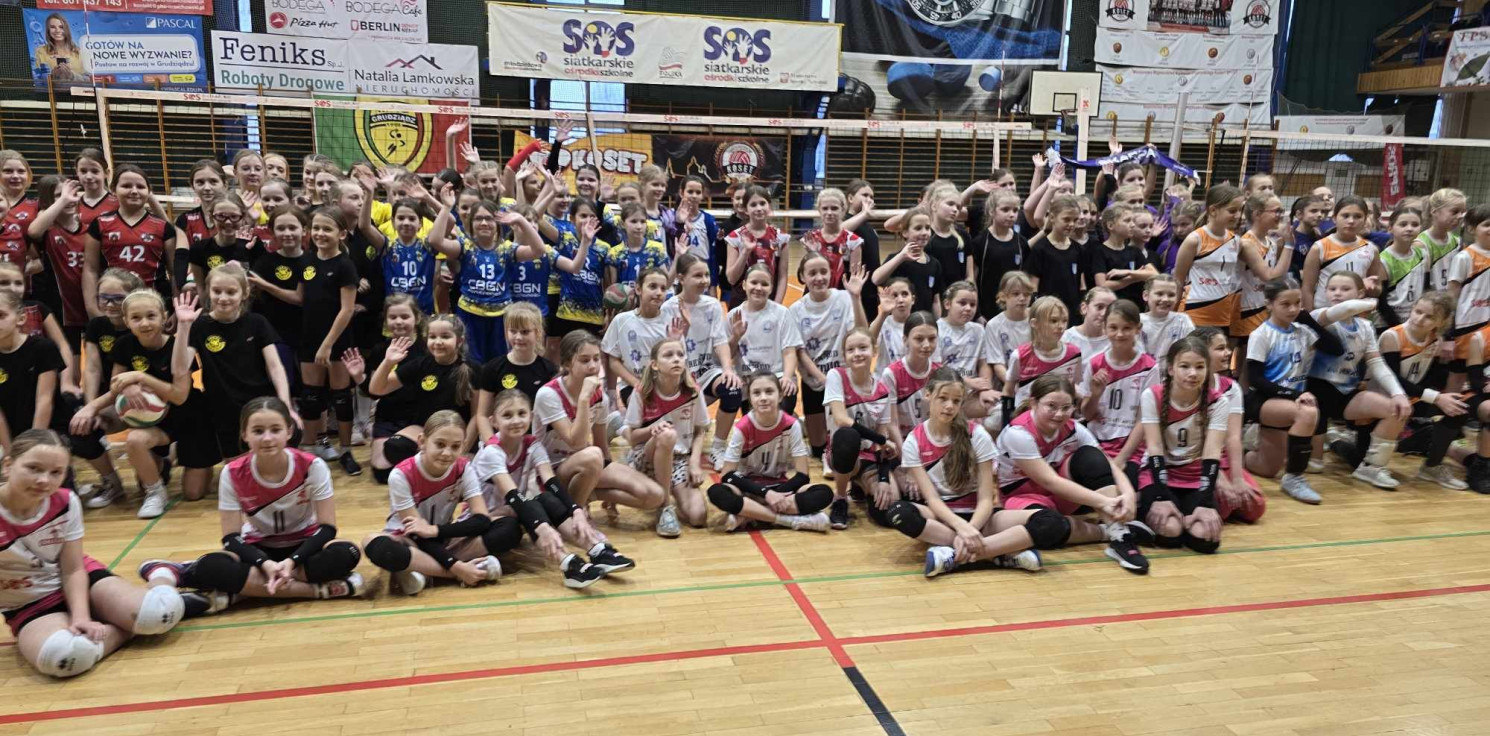Inowrocław - Znakomity występ najmłodszych siatkarek MSPS Inowrocław w Grudziądzu