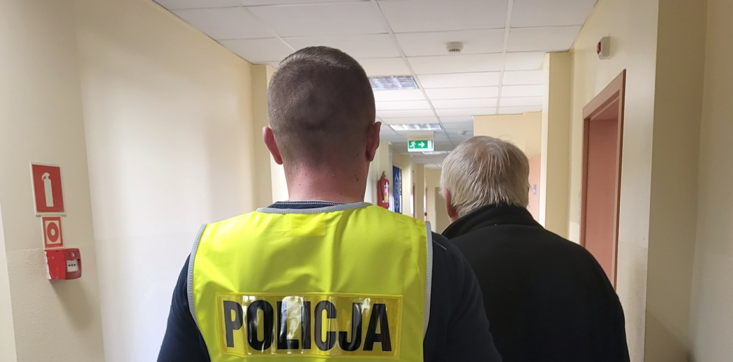 Radziejów - 71-letni "odbierak" w rękach policji. Brawa dla sąsiadki za czujność