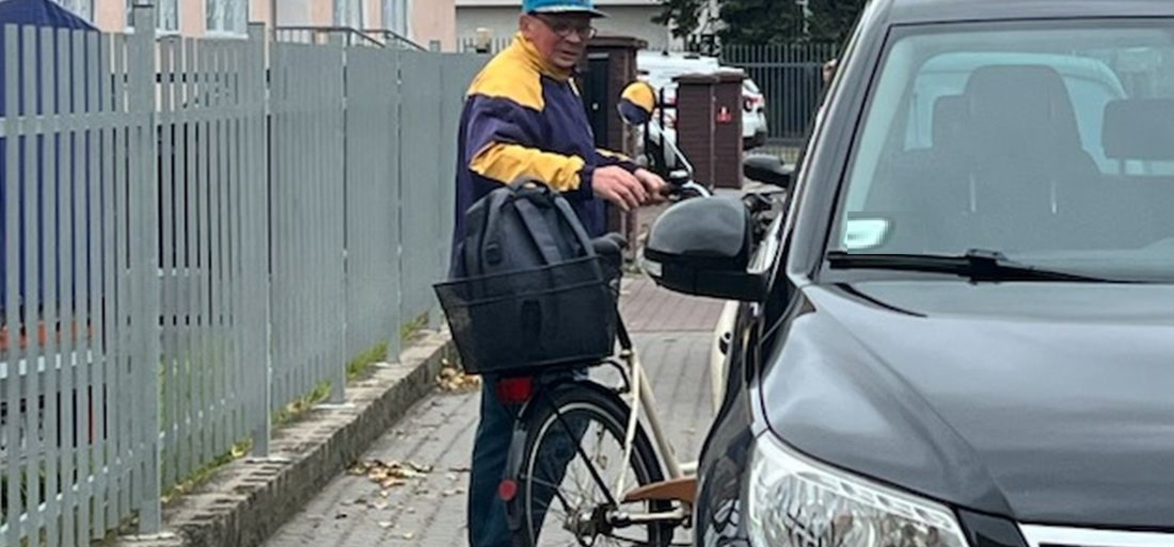 Inowrocław - Rowerzysta zderzył się z dzieckiem. Policja szuka tego mężczyzny