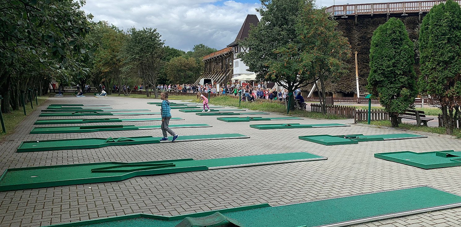 Inowrocław - Minigolf pod tężnią. OSiR zaprasza na zawody
