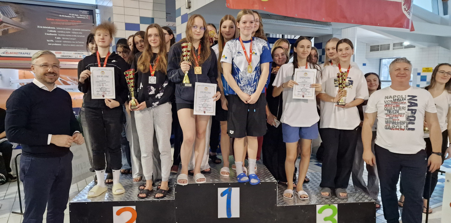 Inowrocław - Pływacy z Konopy i Kasprowicza z medalami