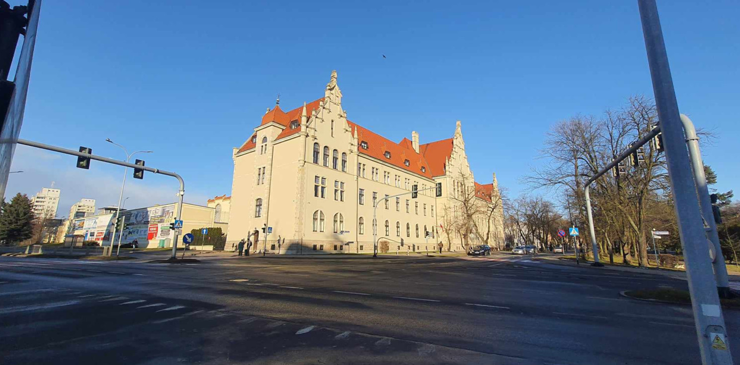 Inowrocław - Dzisiaj sąd zdecyduje o dalszym areszcie dla policjantów