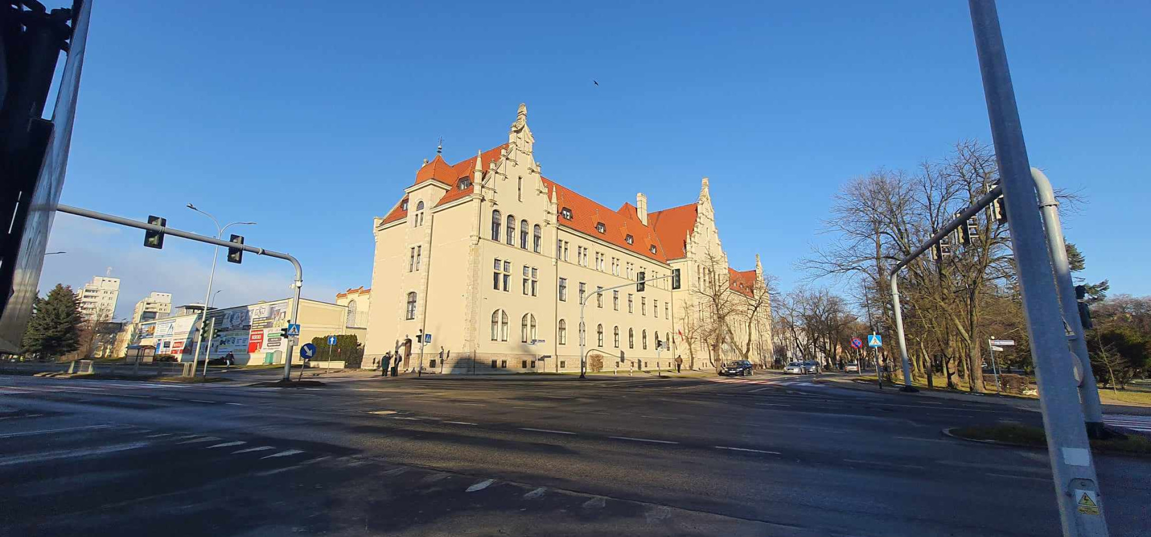 Inowrocław - Dzisiaj sąd zdecyduje o dalszym areszcie dla policjantów