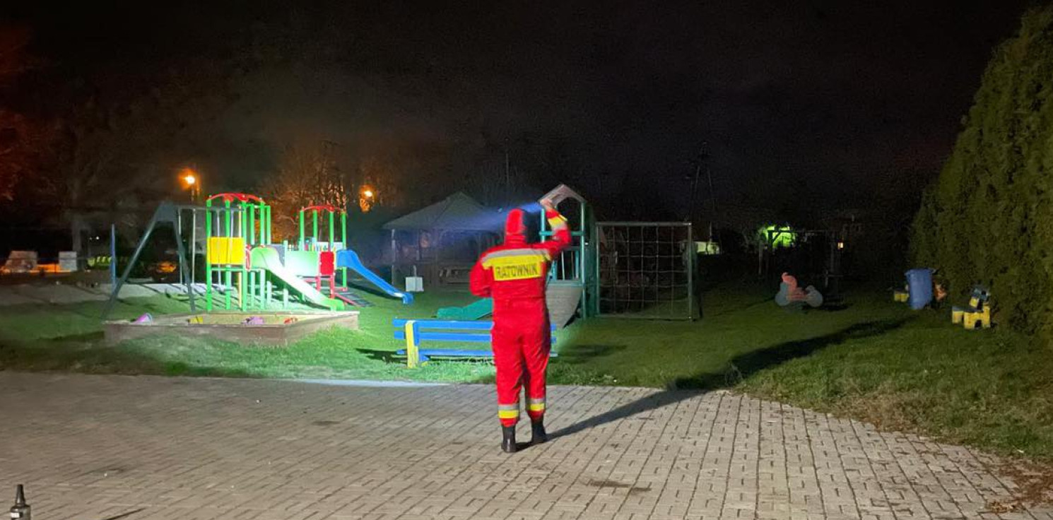 Inowrocław - Liczyła się każda minuta. Poszukiwania mężczyzny na inowrocławskim cmentarzu z udziałem drona