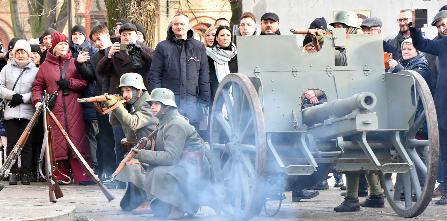 Inowrocław - Pokazali, jak wyglądały powstańcze walki na ulicach Inowrocławia