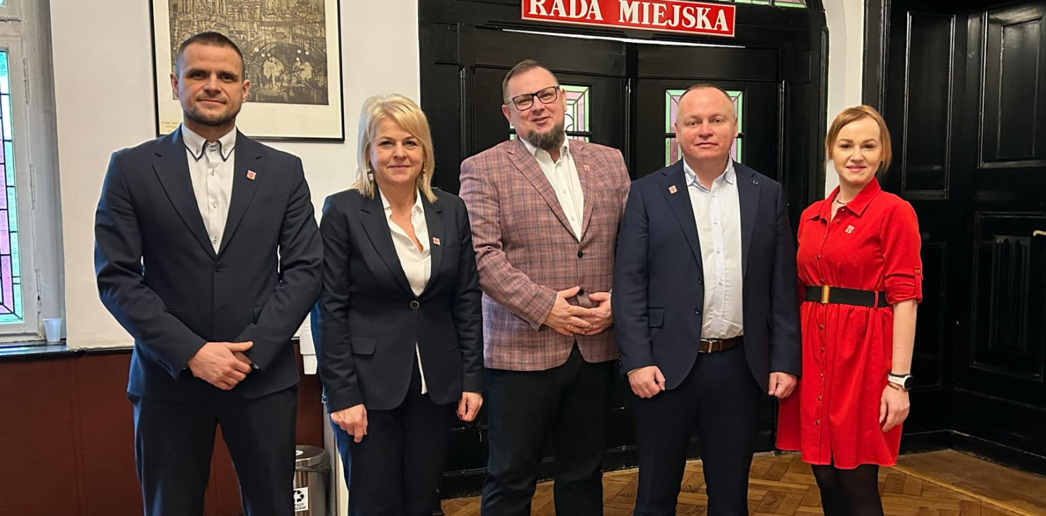 Inowrocław - Kolejna radna przechodzi do klubu Arkadiusza Fajoka