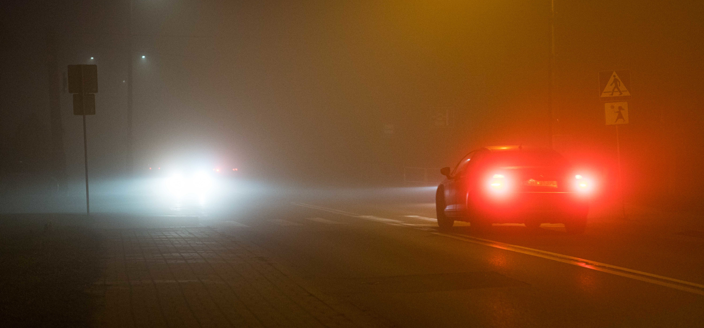 Inowrocław - Dużo pieszych, mało światła. Czy ratusz poprawi bezpieczeństwo na tym przejściu?